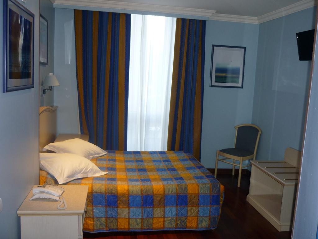 Antares Auberge de jeunesse *
