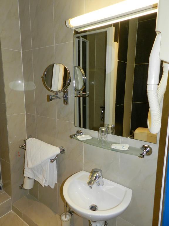 Antares Auberge de jeunesse *